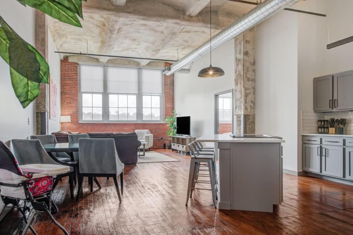 2Br 2Ba Spacious Historic Loft With Gym By Envitae Kansas City Luaran gambar