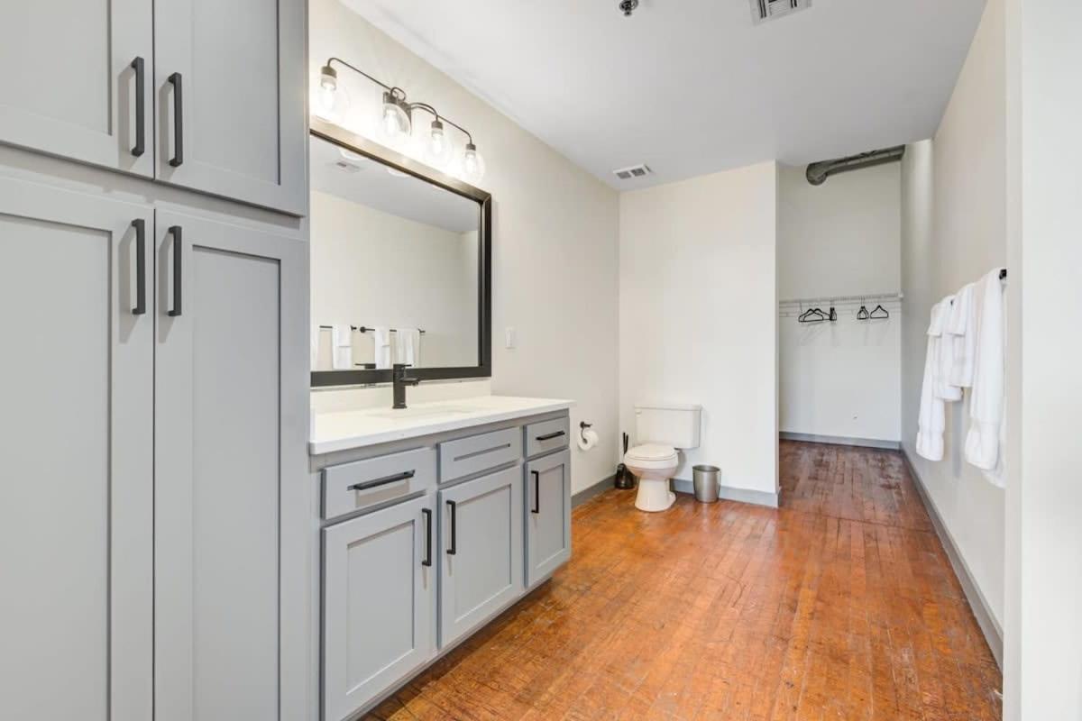 2Br 2Ba Spacious Historic Loft With Gym By Envitae Kansas City Luaran gambar