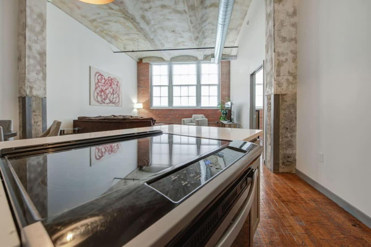2Br 2Ba Spacious Historic Loft With Gym By Envitae Kansas City Luaran gambar