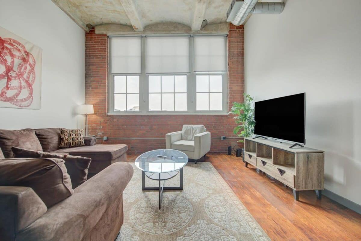2Br 2Ba Spacious Historic Loft With Gym By Envitae Kansas City Luaran gambar